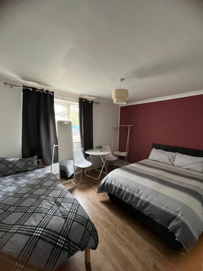 Large Room With Two Bed In Central Londen Buitenkant foto